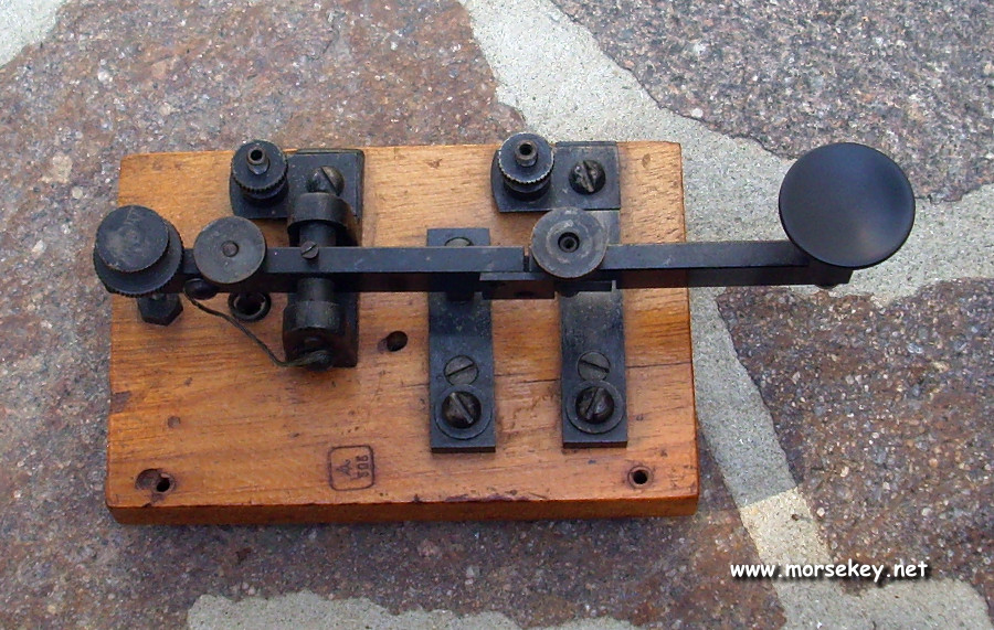 WWI folding morse key