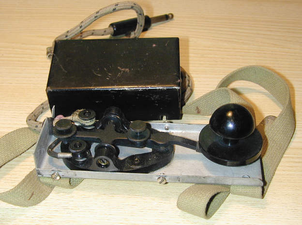 WS-19 on the leg morse key Key