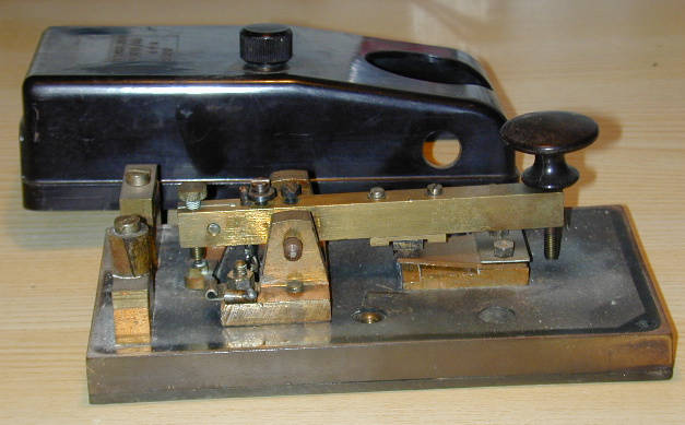 Air Ministries Type-D morse key